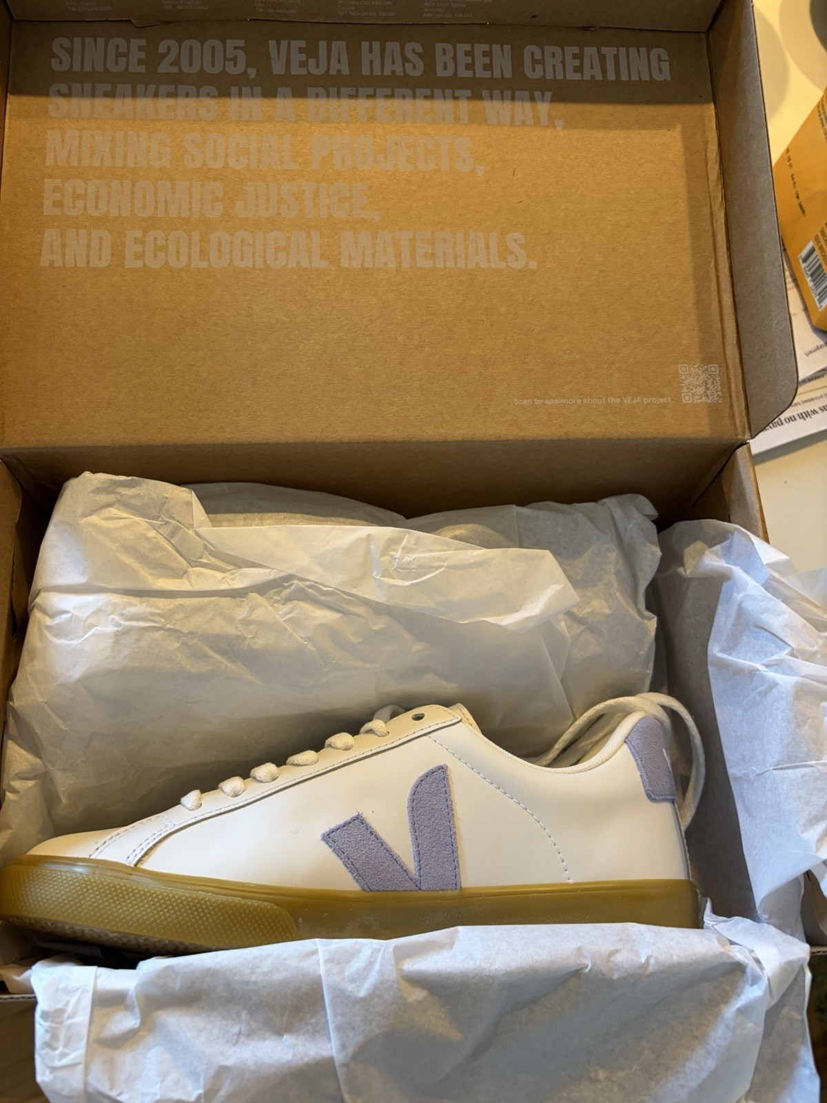 *Brand New In Box VEJA Esplar Sneakers Leather White Purple US 7 EU 38*FREE SHIP