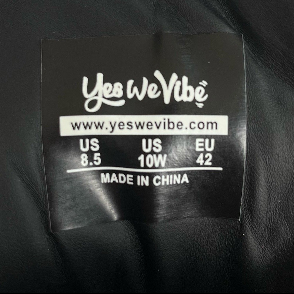 Yes We Vibe Boots Women Size 8.5 Boho Black and Multicolor Combat Lace Up Shoes