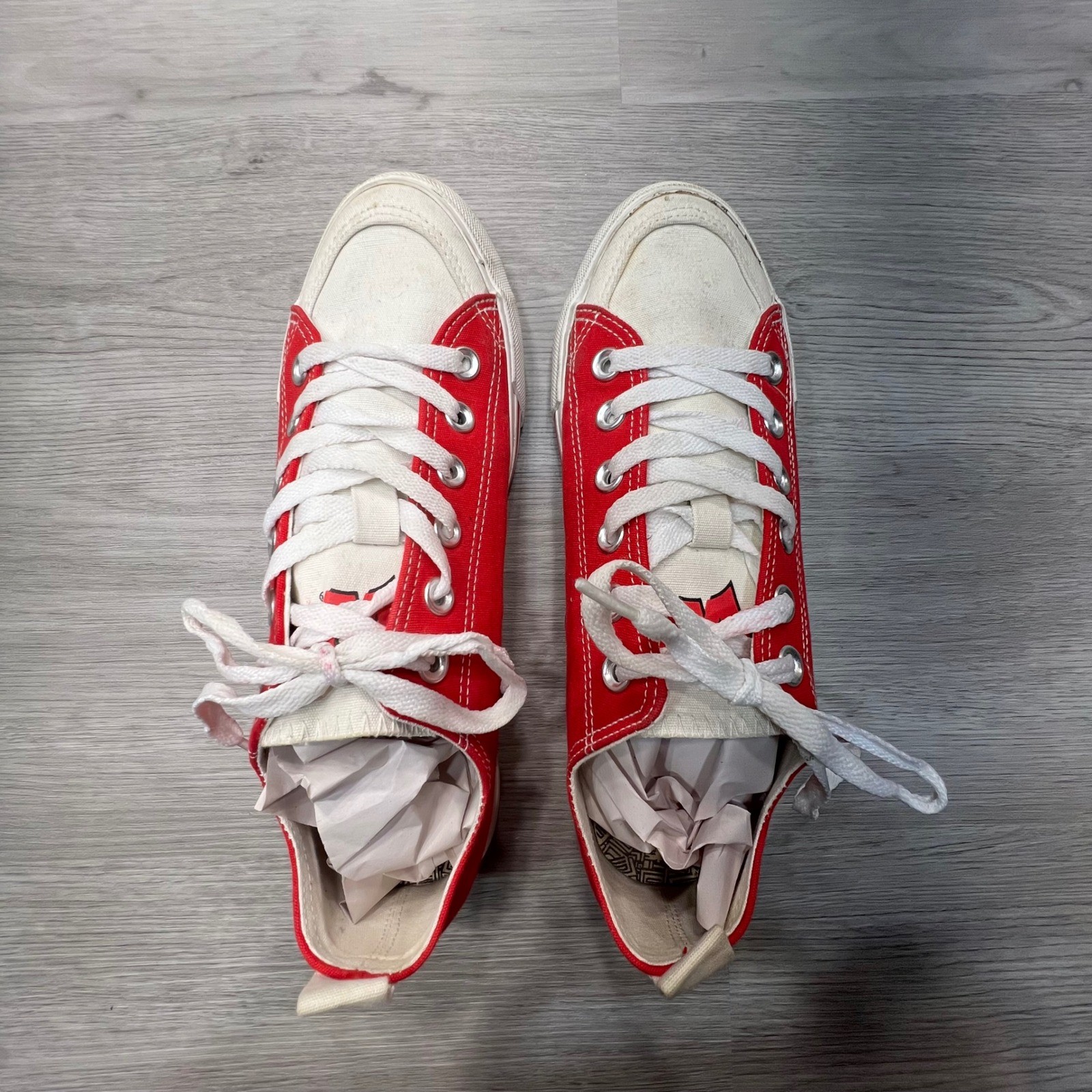 Wisconsin Badgers Red White Low Top Canvas Sneakers Shoes Womens Size 8 M