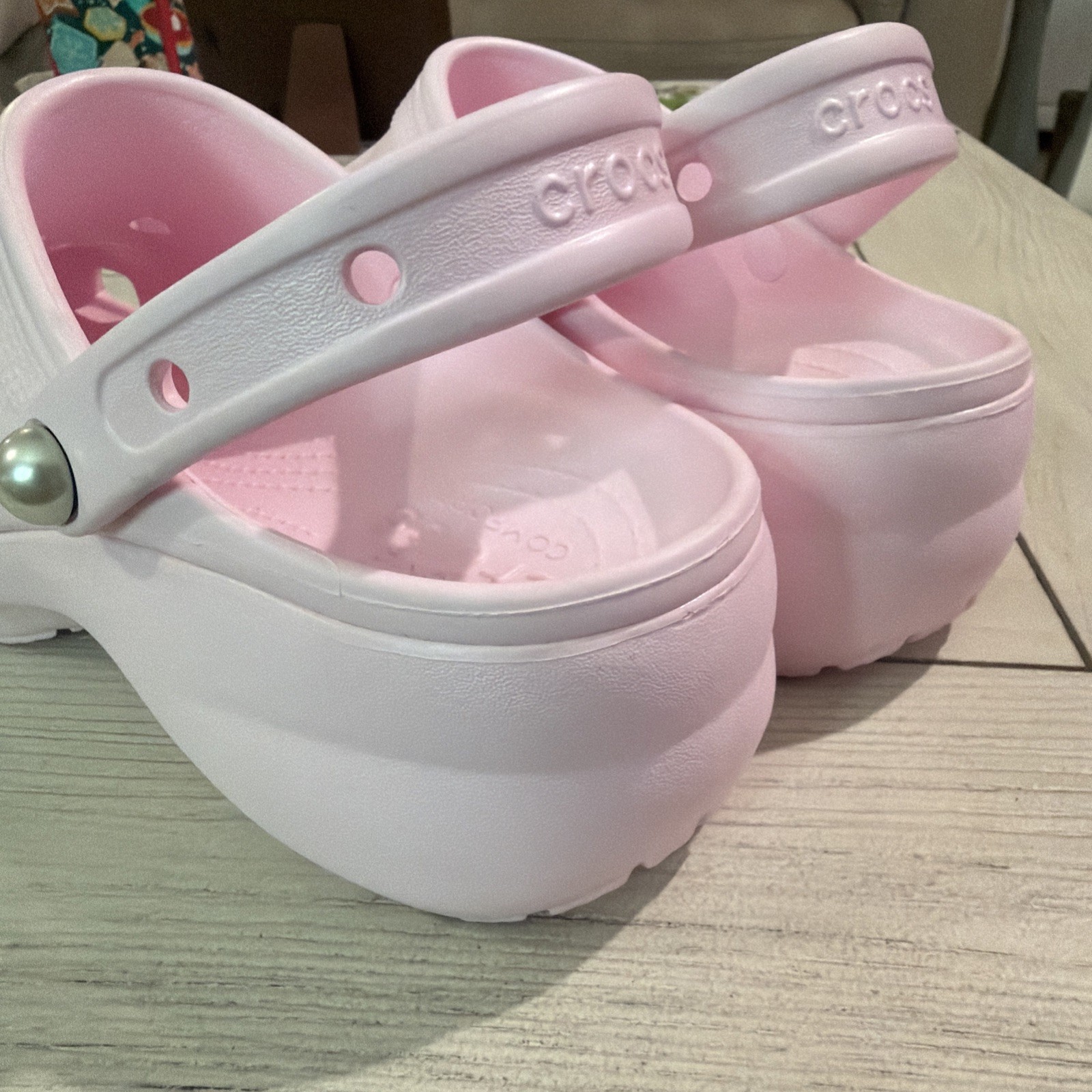 NEW Iconic Crocs Crush Platform Clogs Pearl Accent Comfort Light Pink Women’s 11
