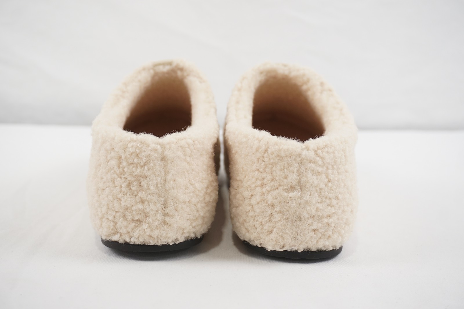 Bombas Sunday Slipper Faux-Fur Sherpa Slip-On Mule In Cream – Women’s Size 7