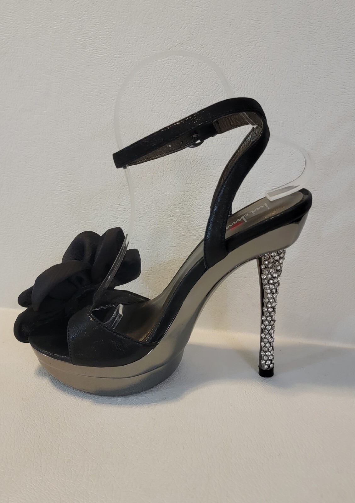 Luichiny «Lookin up» Black Floral Jeweled Covered Open Toe Heels