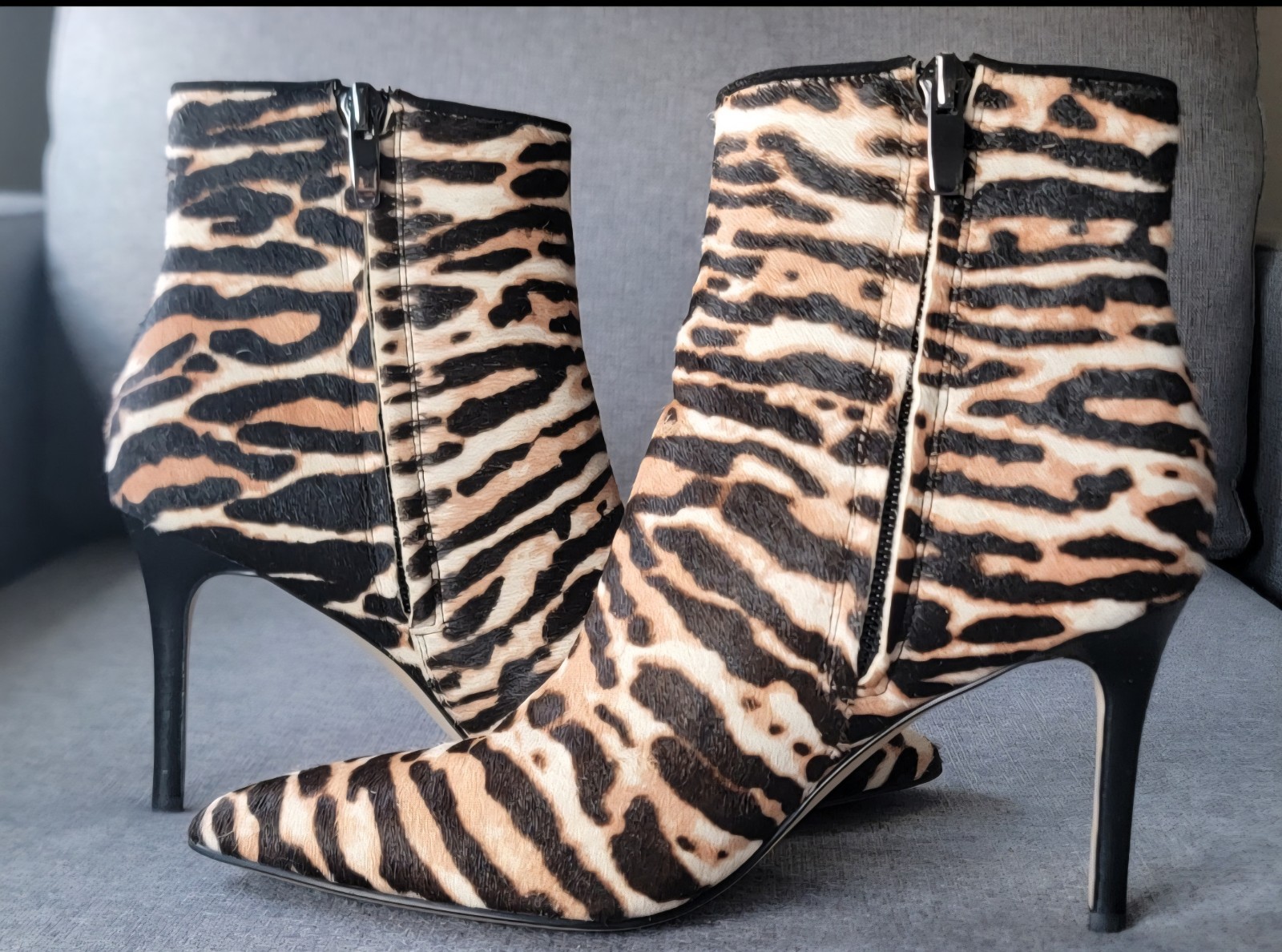 Nine West Women’s Animal Print Pointed Toe Fur Ankle Bootie Side Zip 5.5M