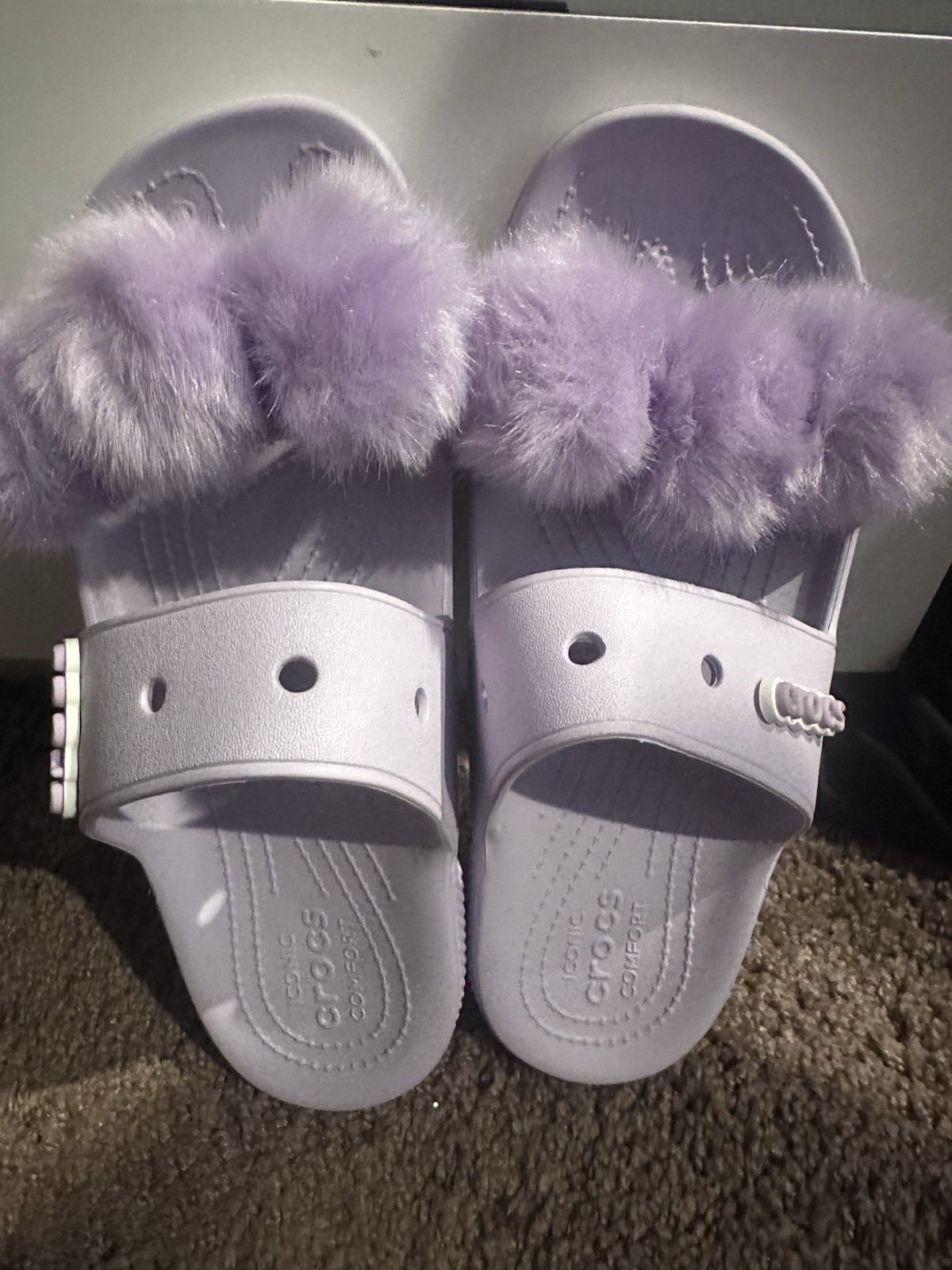 Crocs Women’s Purple Faux Fur Logo Slide Sandals Slip-On Plastic US 9