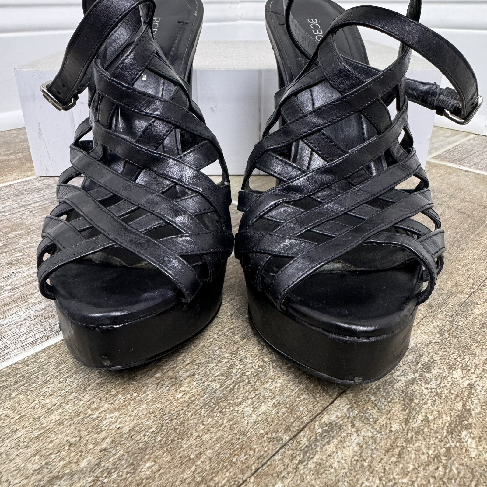 BCBGeneration Black Leather Crisscross Heels BG-Parker Black 8.5B Damaged