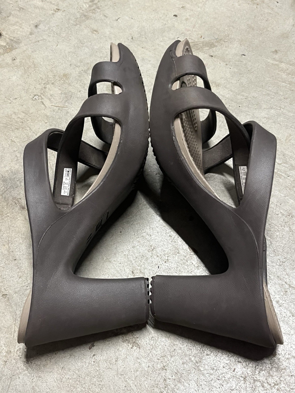 Crocs Cyprus IV Espresso Brown & Mushroom Beige block heels sandals 10 / 41.5