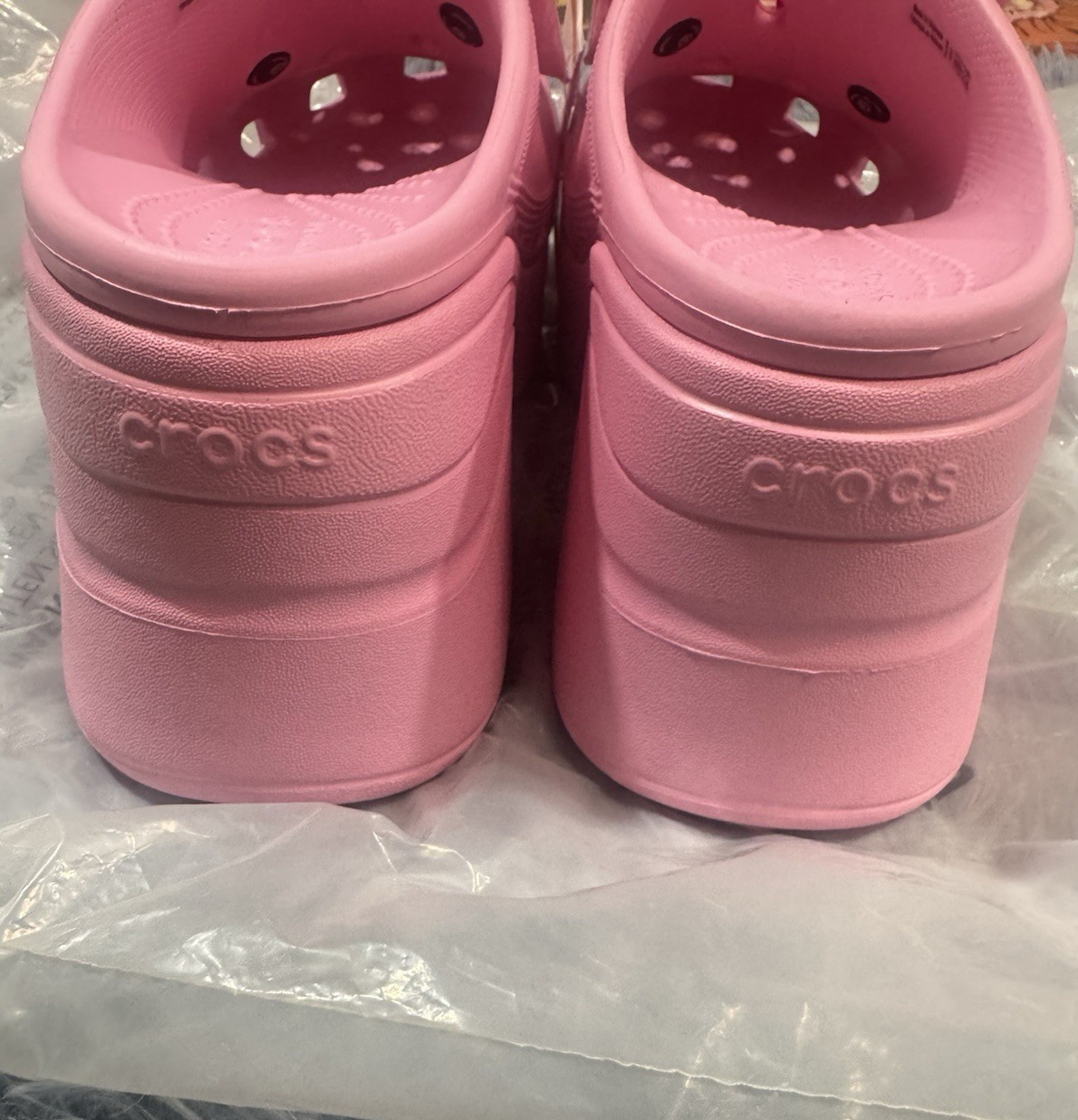 NWT CROCS Siren Bow Clogs In Pink Size 8