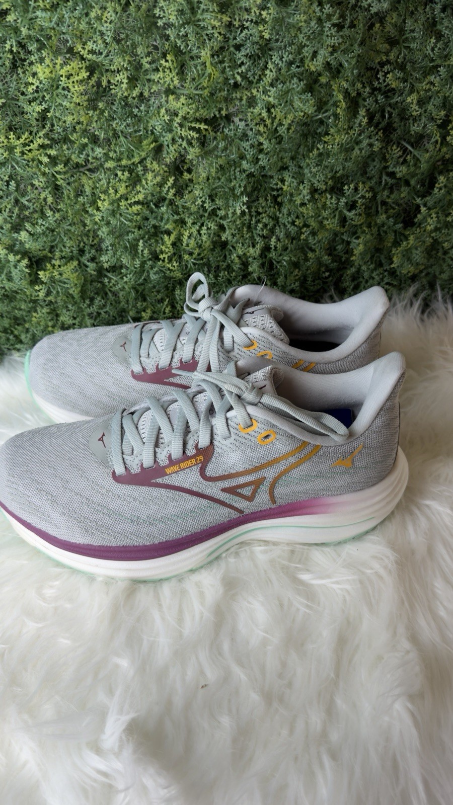 Mizuno Wave Rider 29 Women’s Gray/Purple Low-Top Lace-Up Mesh Running Sneakers