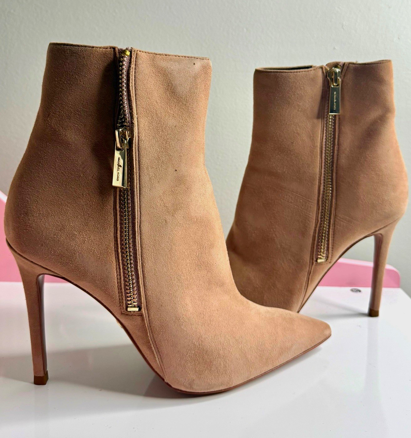 Michael Kors Beige Suede Ankle Bootie Pointed Toe Zip Logo Women’s 7 M
