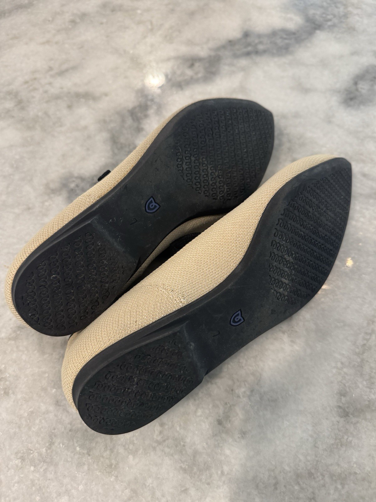 Rothy’s Pointed Toe Mary Jane Knit Flats Beige/Black/Blue Buckle Strap US 7