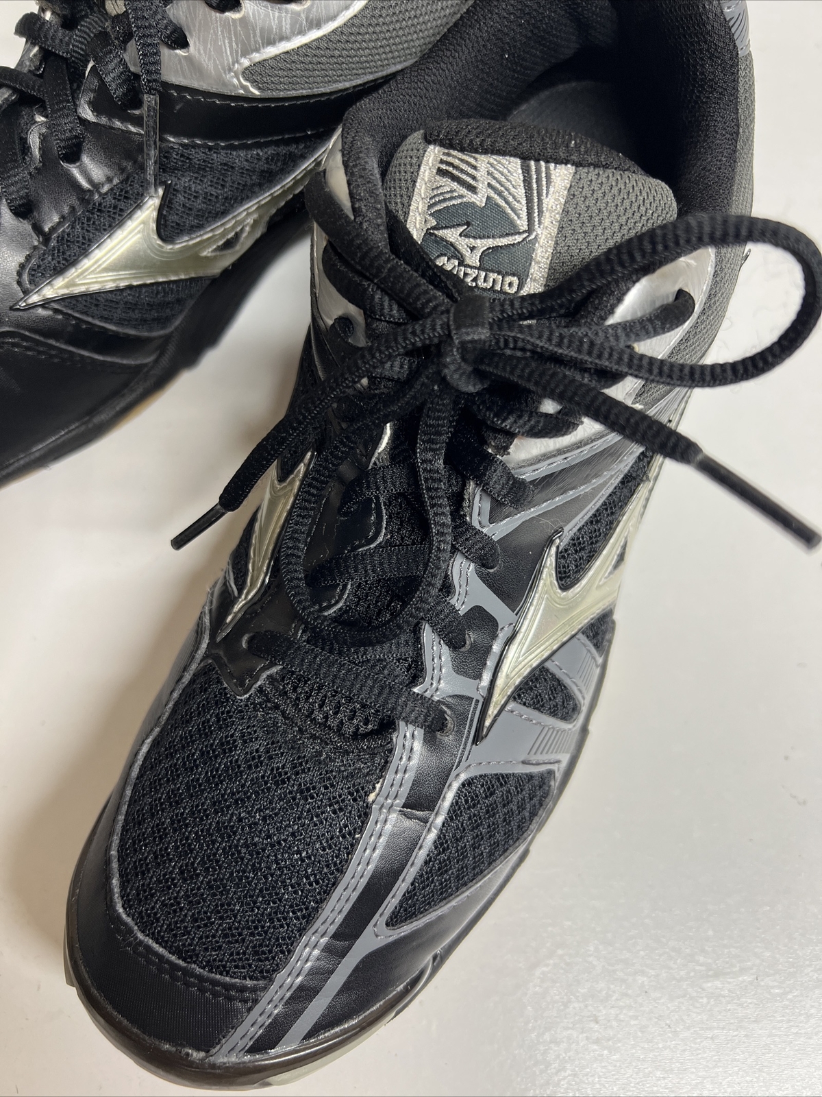 Mizuno Volleyball Shoes Womens Wave Bolt 6 Black Silver Size 9 Sports Excellent!