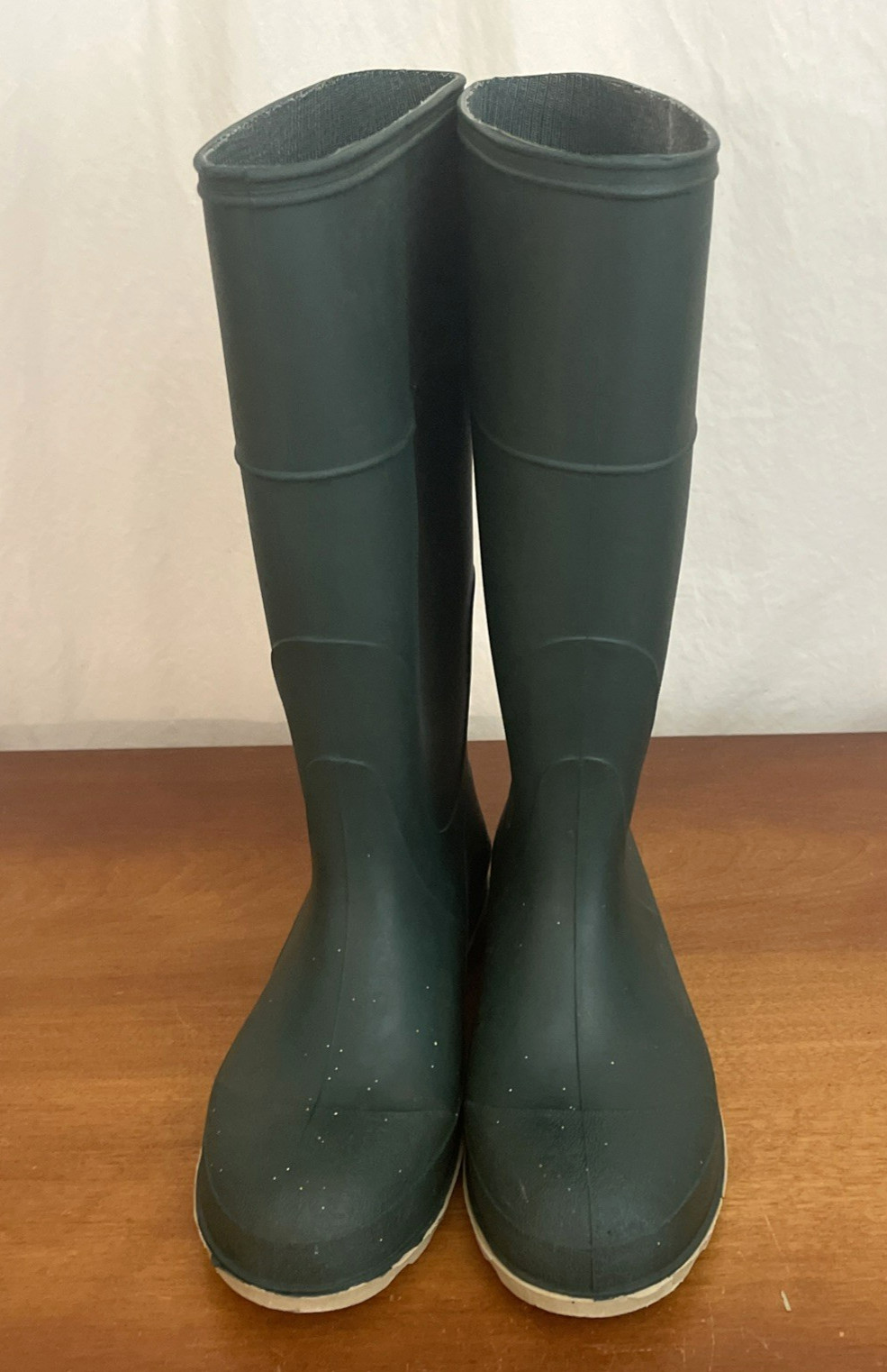 Lacrosse 14” Rubber Waterproof Mud Boot Green Womens Size 7 Galoshes Made in USA