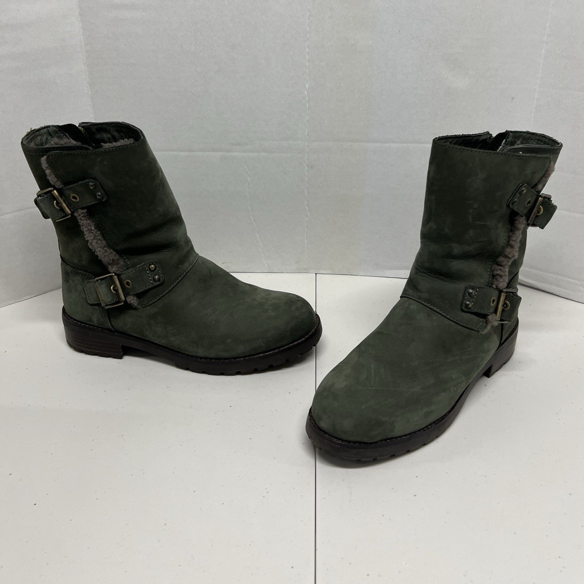 UGG Niels Green Suede Boots Size 9 Women