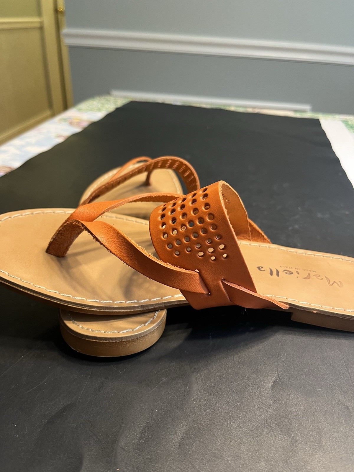 Mariella Italy Orange Perforated Leather Thong Flat Sandals Women’s Sz 10