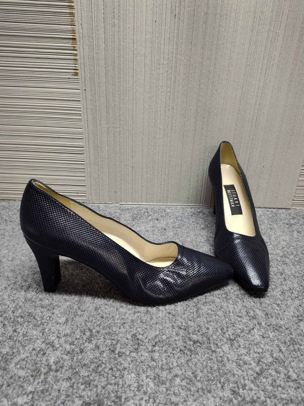 Stuart Weitzman Women Pump Shoe 8B Black Leather Slip On Formal Business Office
