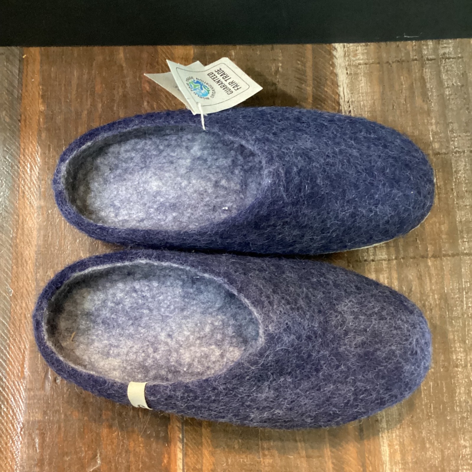 New Egos Indoor Slippers blue Natural Wool Handmade Slip-On sz 37/7 retail $77