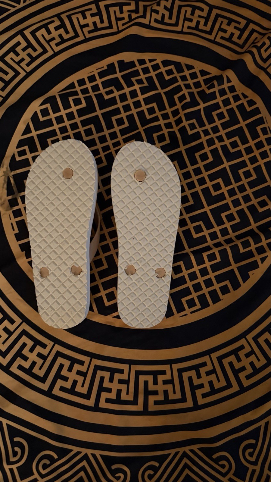 Michael Kors Women’s Logo Flip Flop Sandals Size 6 White Gold Blush Slip On