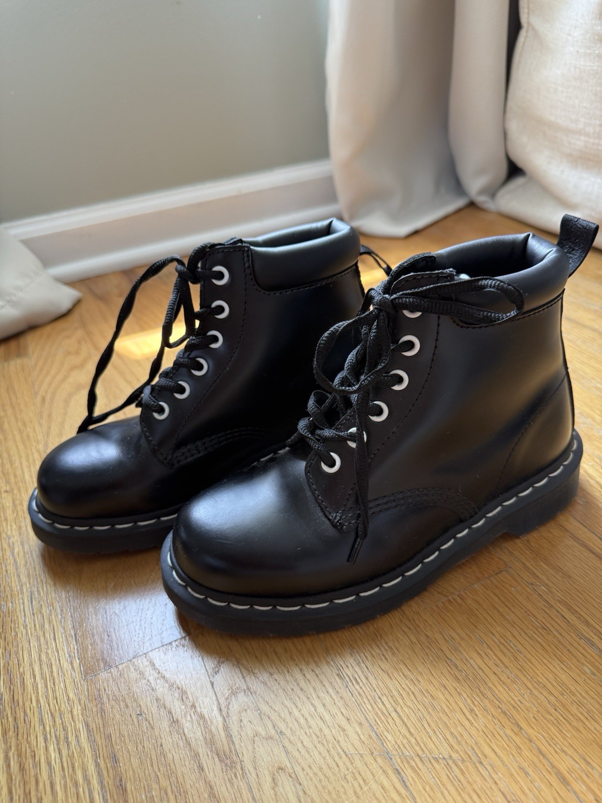 Dr Martens 1460 Junior Black Leather 8 Eye Combat Boots Youth US 6 EU 37