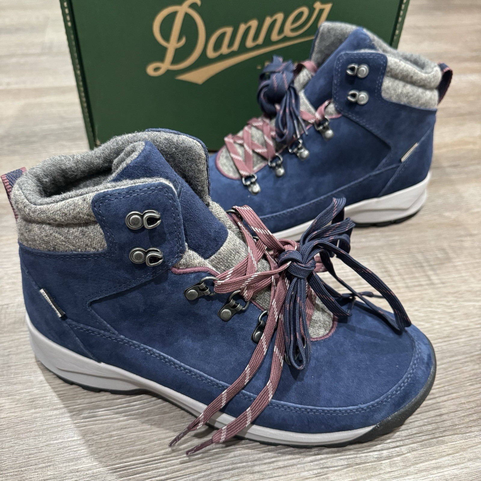 Danner Adrika Navy Wool Lace Up Hiking Trail Boots Women Size 9.5