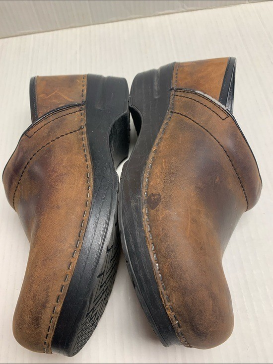 Dansko Professional Oiler Leather Comfort Clogs Distressed Brown Size 38/8