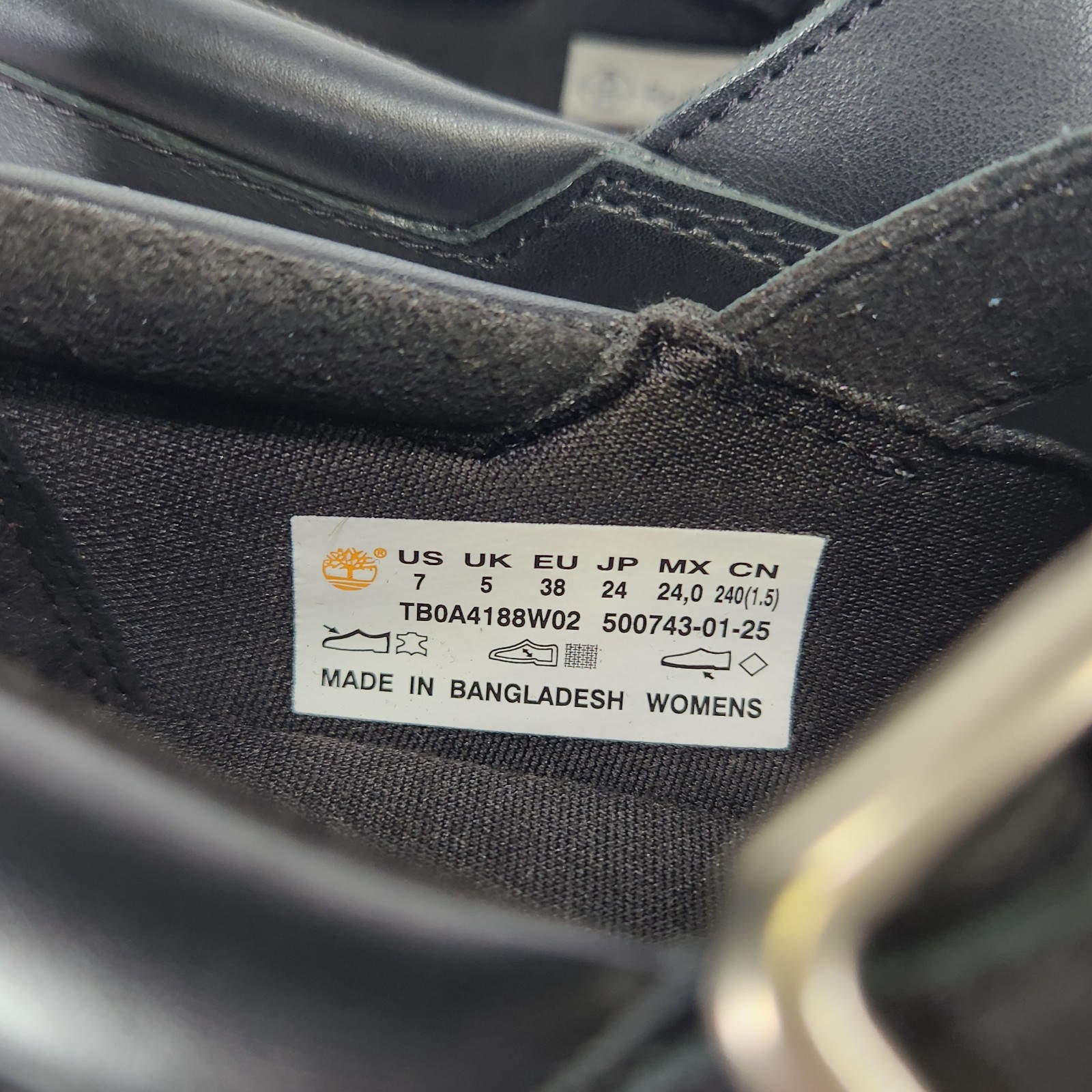 7 WOMEN – Timberland Stone Street Platform Buckle – Black LEATHER Woven