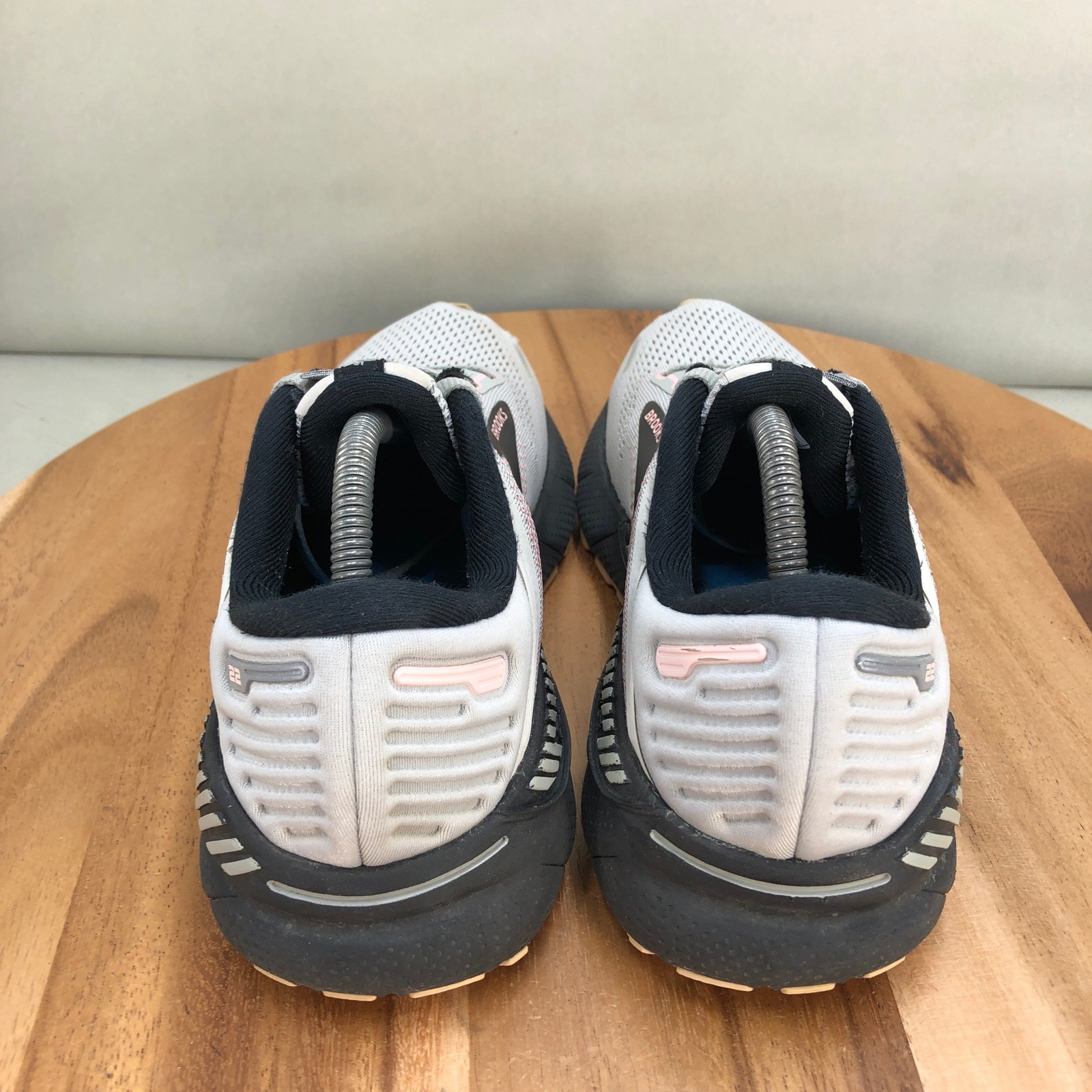 Brooks Adrenaline GTS 22 Womens Running Shoes Gray Pink Size 6 Medium B Cushion