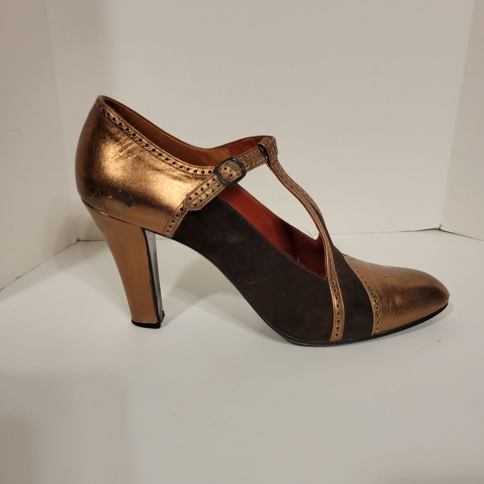 Vtg Yves Saint Laurent Glam Paris T-Strap Two-Tone Heels Sz 7.5 AA
