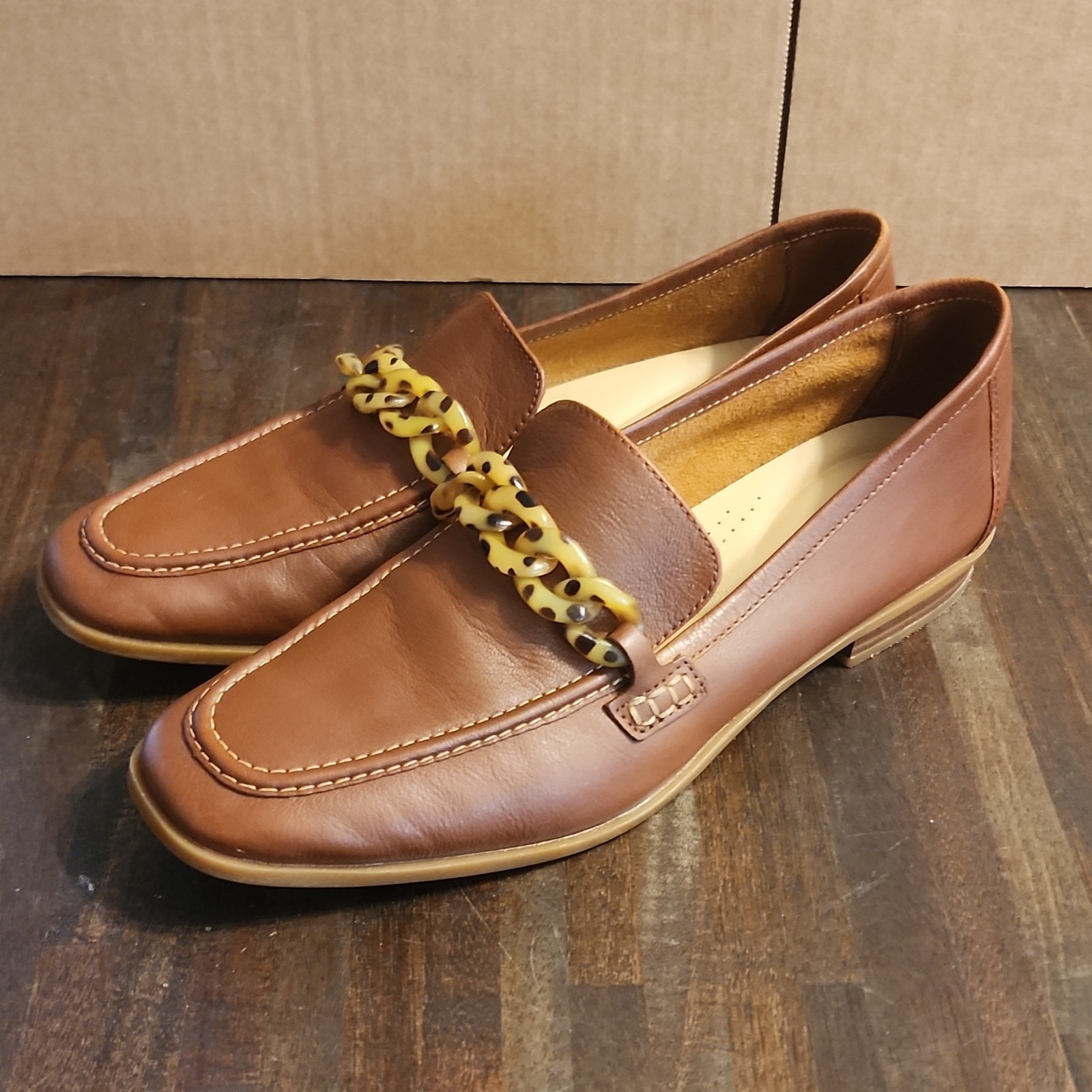 Clarks Sarafyna Iris Women’s Brown Leather Square Toe Loafers US 10 M