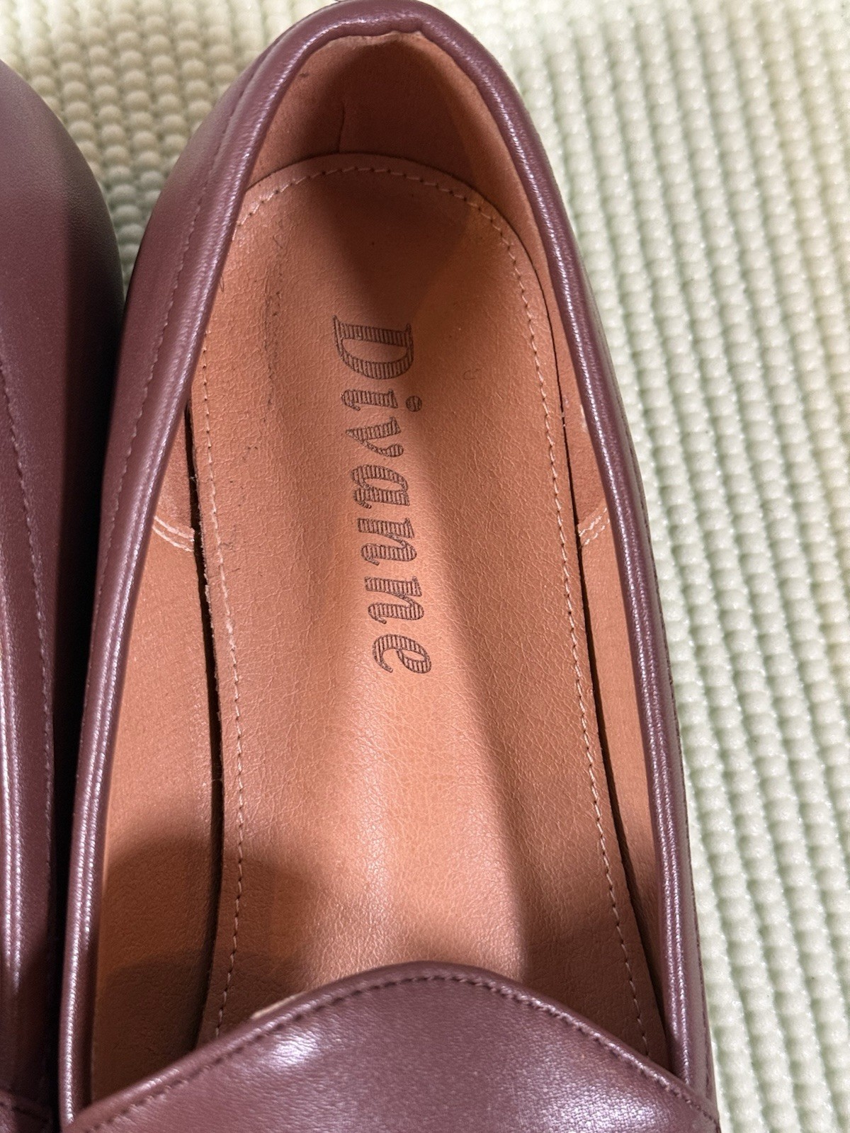 Divanne Brown Leather Loafer 10 Gold Buckle Preppy Classic Casual Comfy Office