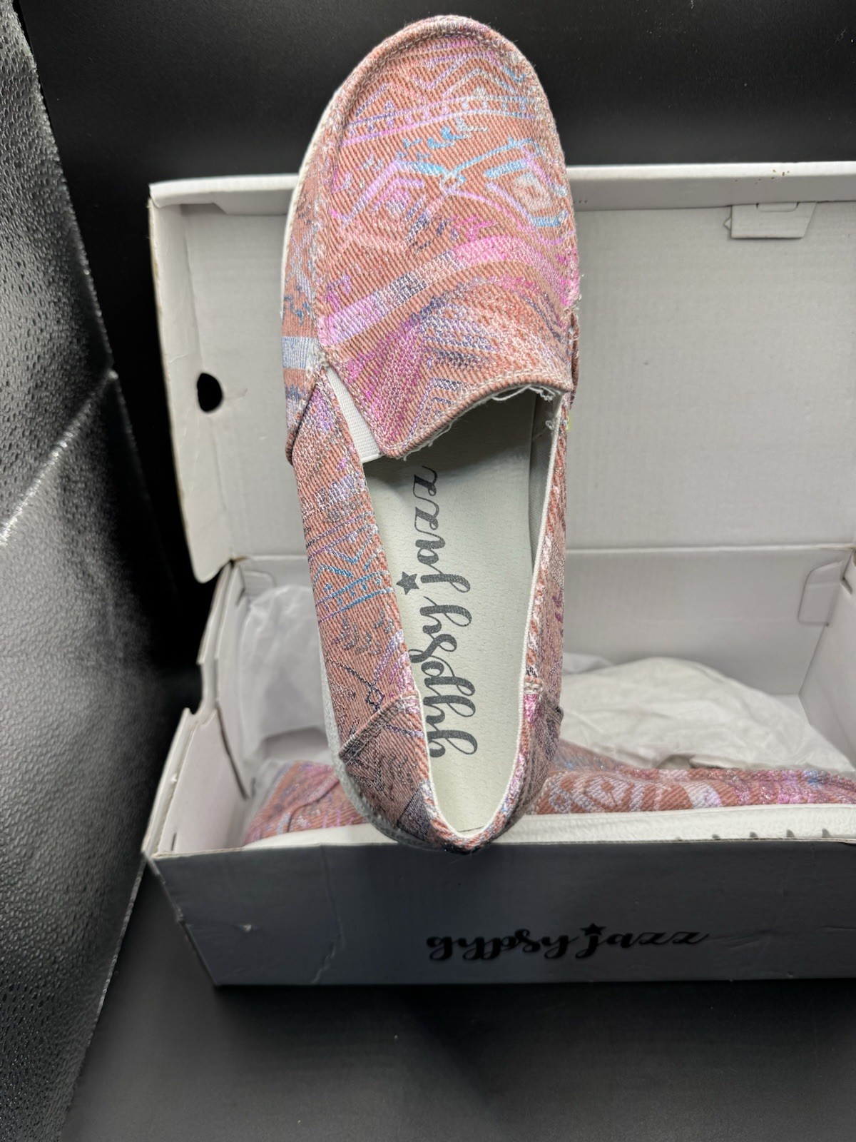 Gypsy Jazz Aztec Pink Geometric Slip On Shoes Women’s Size 9 Loafers NWB