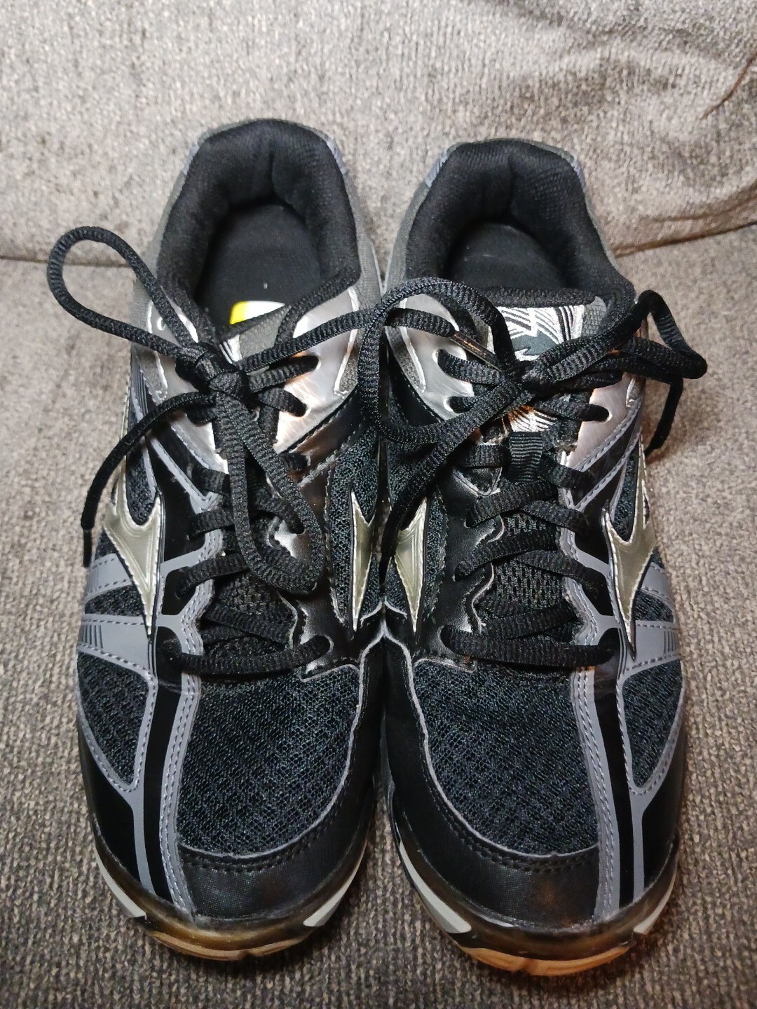 Mizuno Wave Bolt 6 Women’s Size 9 Volleyball Running Shoe Black Grey Great Shape