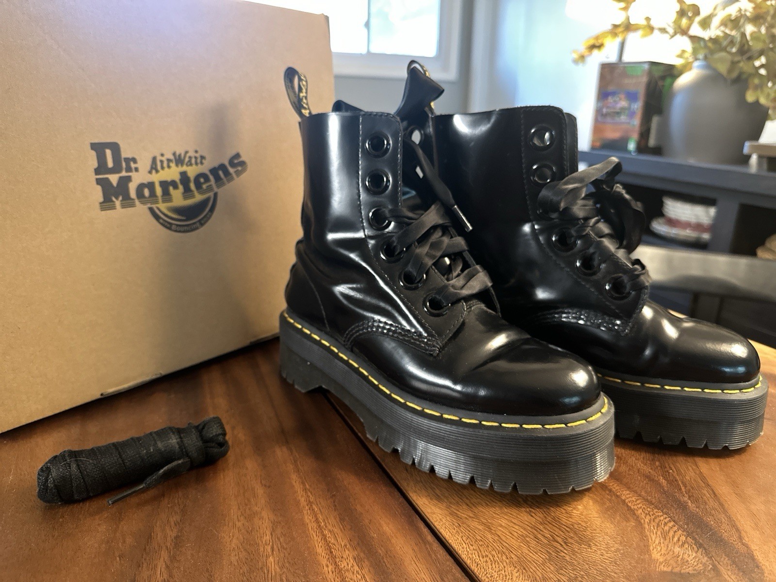 Dr. Martens Molly Black Leather Platform Lace-Up Ankle Combat Boots US 8 EU 39