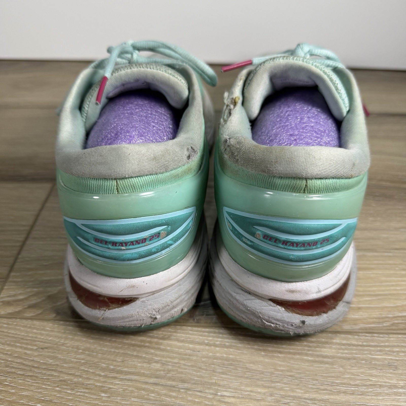 ASICS Women’s GEL-KAYANO 25 Icy Morning Sea Glass Shoes 1012A026 Size 10