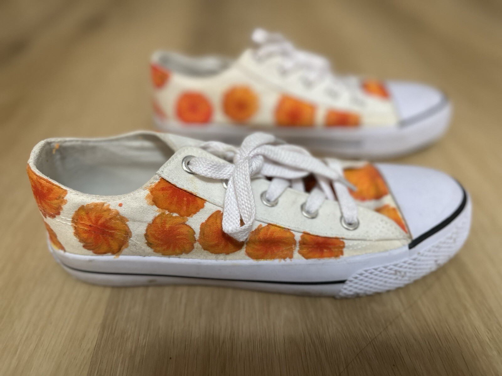 Airwalk Women’s Size 7 Orange Floral Shoes Canvas Low Top
