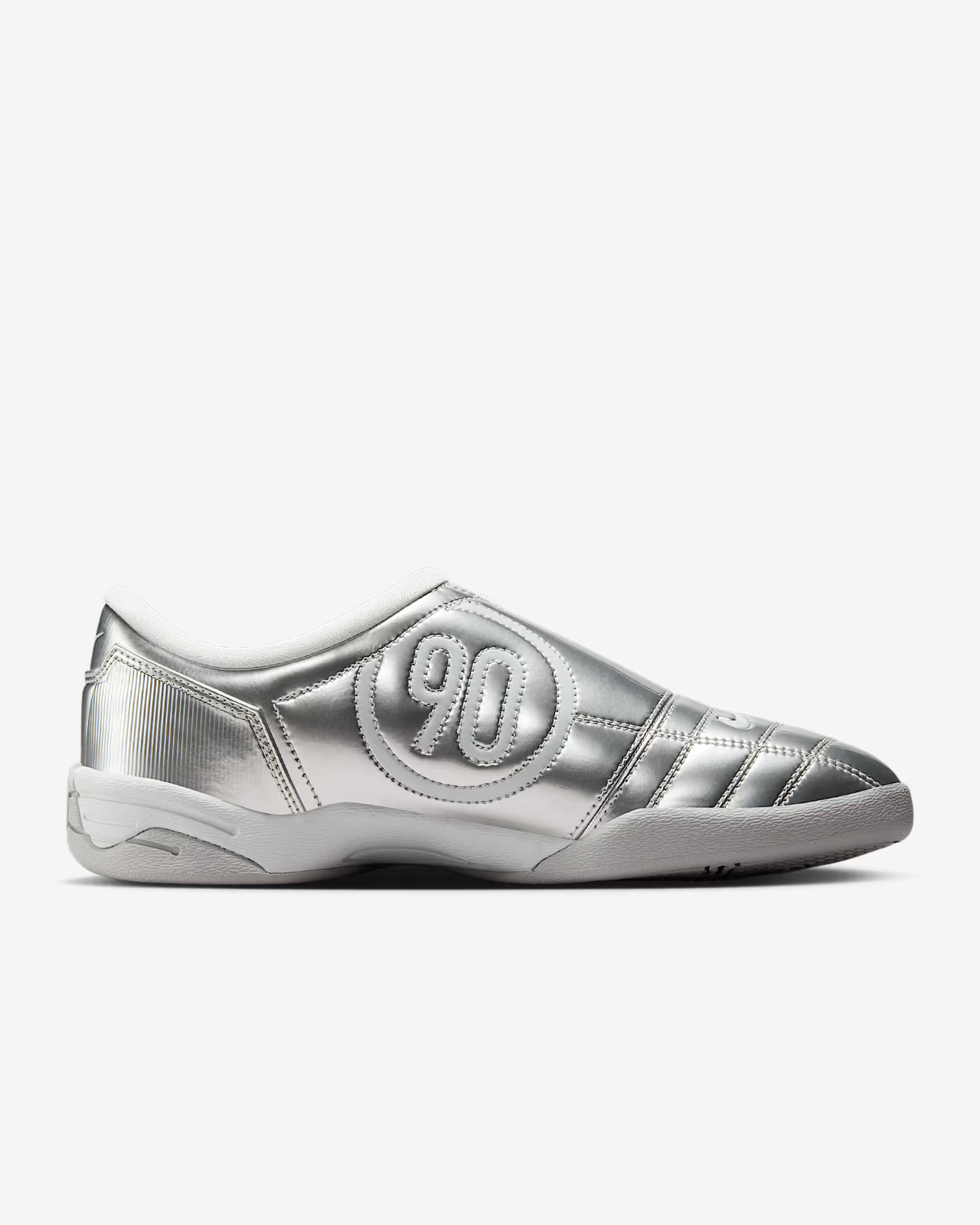 II9792-011 Nike Total 90 3 Metallic Platinum (Women’s)