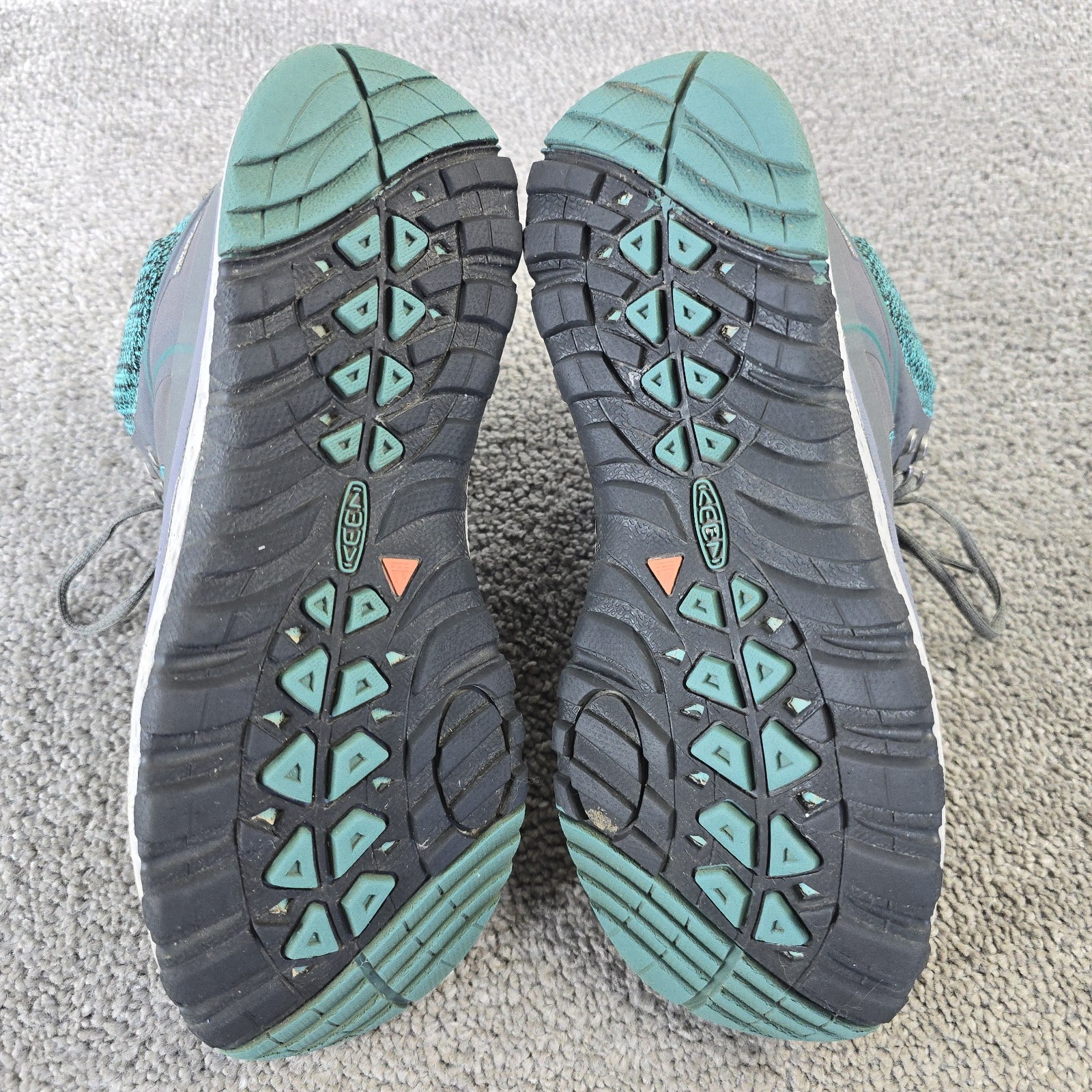 Keen TERRADORA Womens Size 7 Mid Hiking Boots Waterproof Trail Shoes Gray
