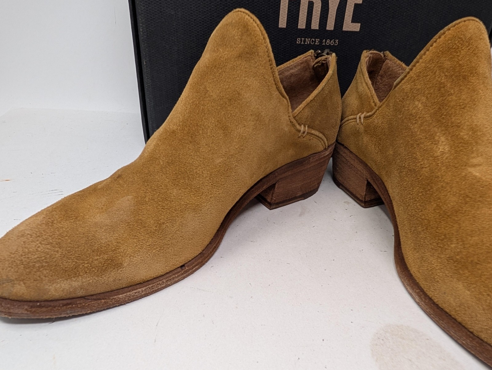 Frye Boots Womens Size 9 Brown Suede Carson Shootie Ankle Booties Western Brandy