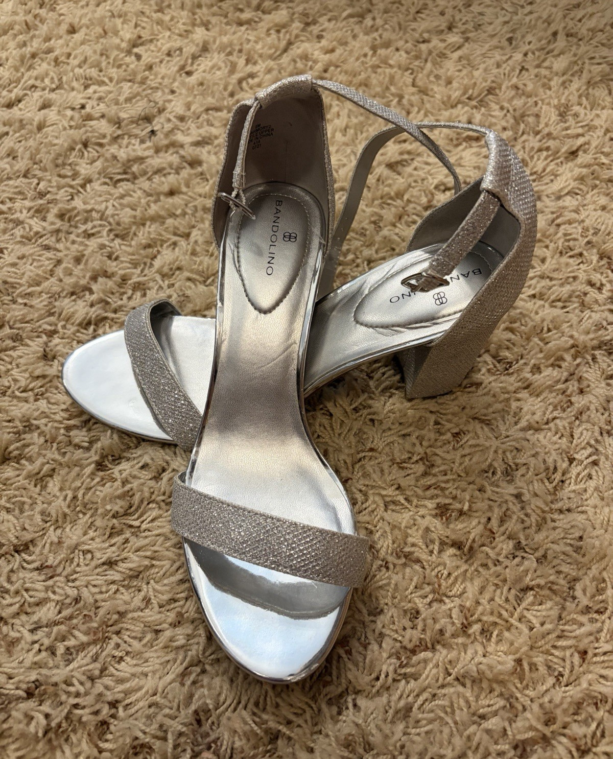 Bandolino Silver Glitter Strappy Ankle Strap Open Toe Block Heel Sandals 9
