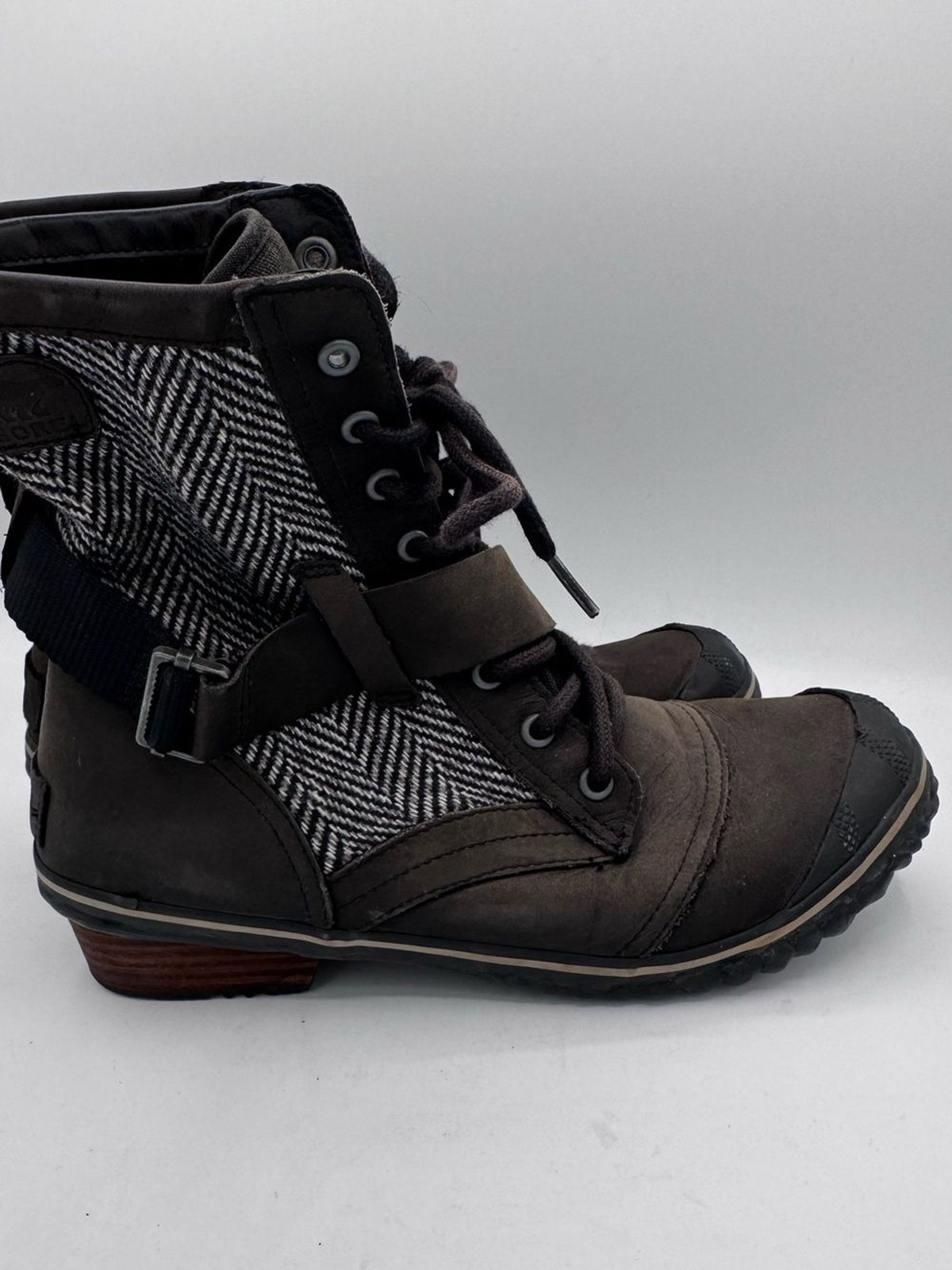 Sorel Brown Lace-Up Herringbone Boots