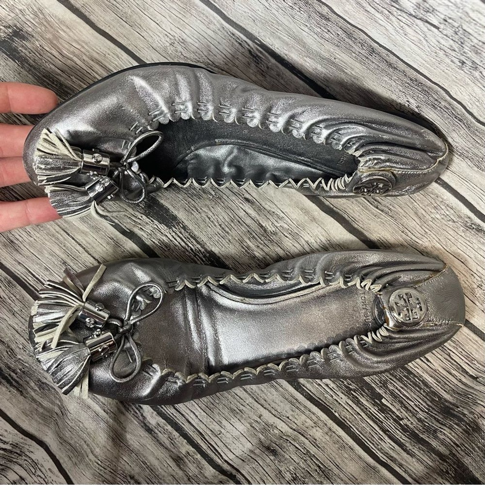 Tory Burch Leather Metallic Silver Flats Tassel Ballet Size Not Marked Read*