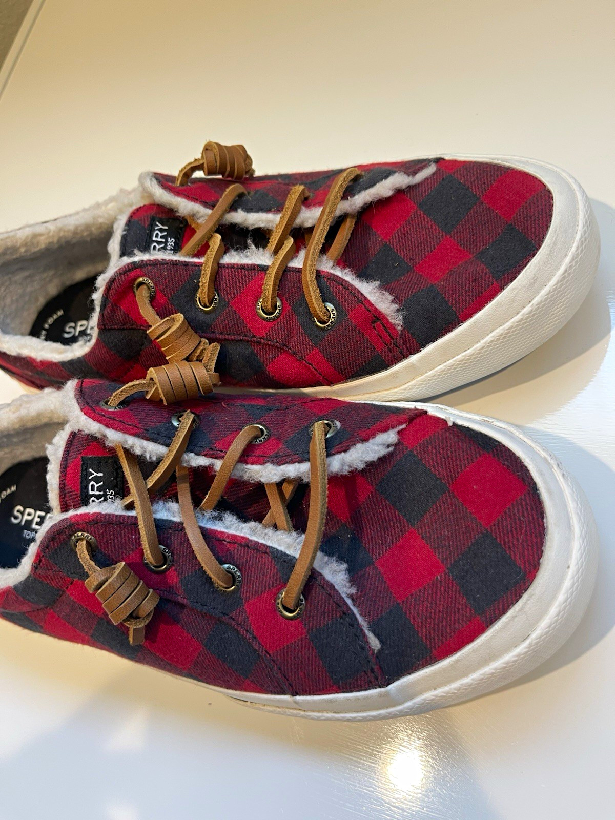 Sperry Red/Black Plaid Low Top Lace-Up Lined Sneakers Unisex Adults