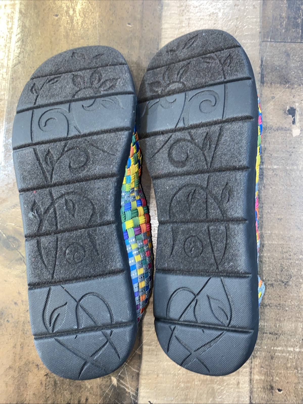 BareTraps Women’s Woven Slip-On Stretch Shoes Multicolor Size 8.5 lightweight