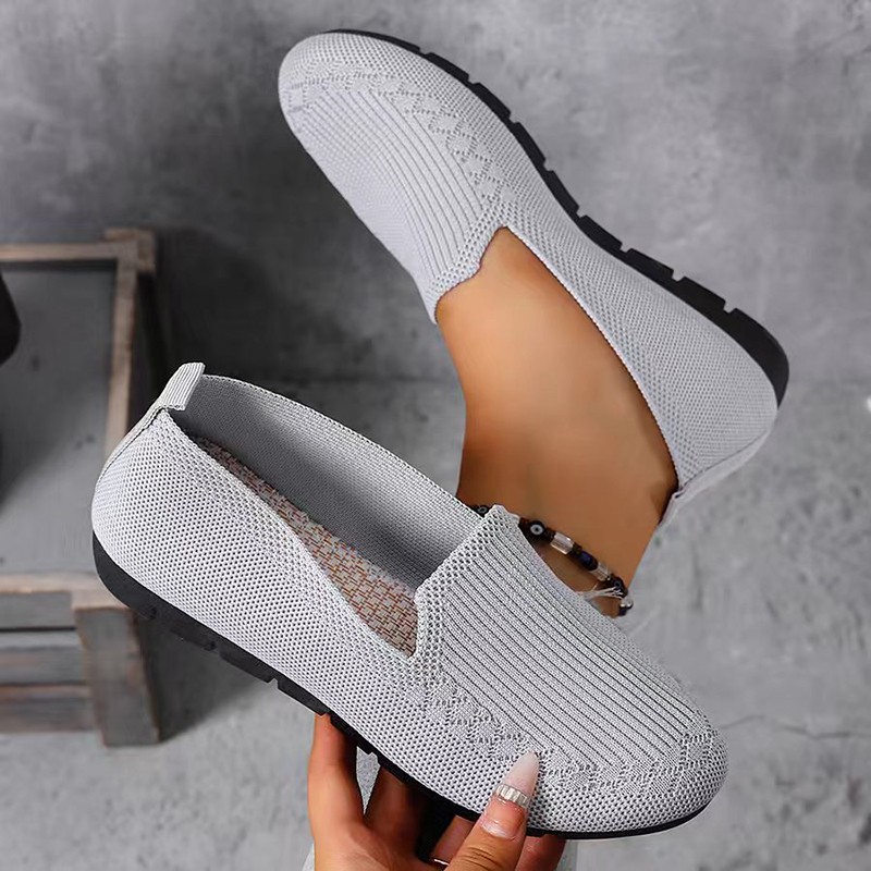 Women’s Knit Loafers Lightweight Anti Slip Flat Shoes for Daily Casual Wear.