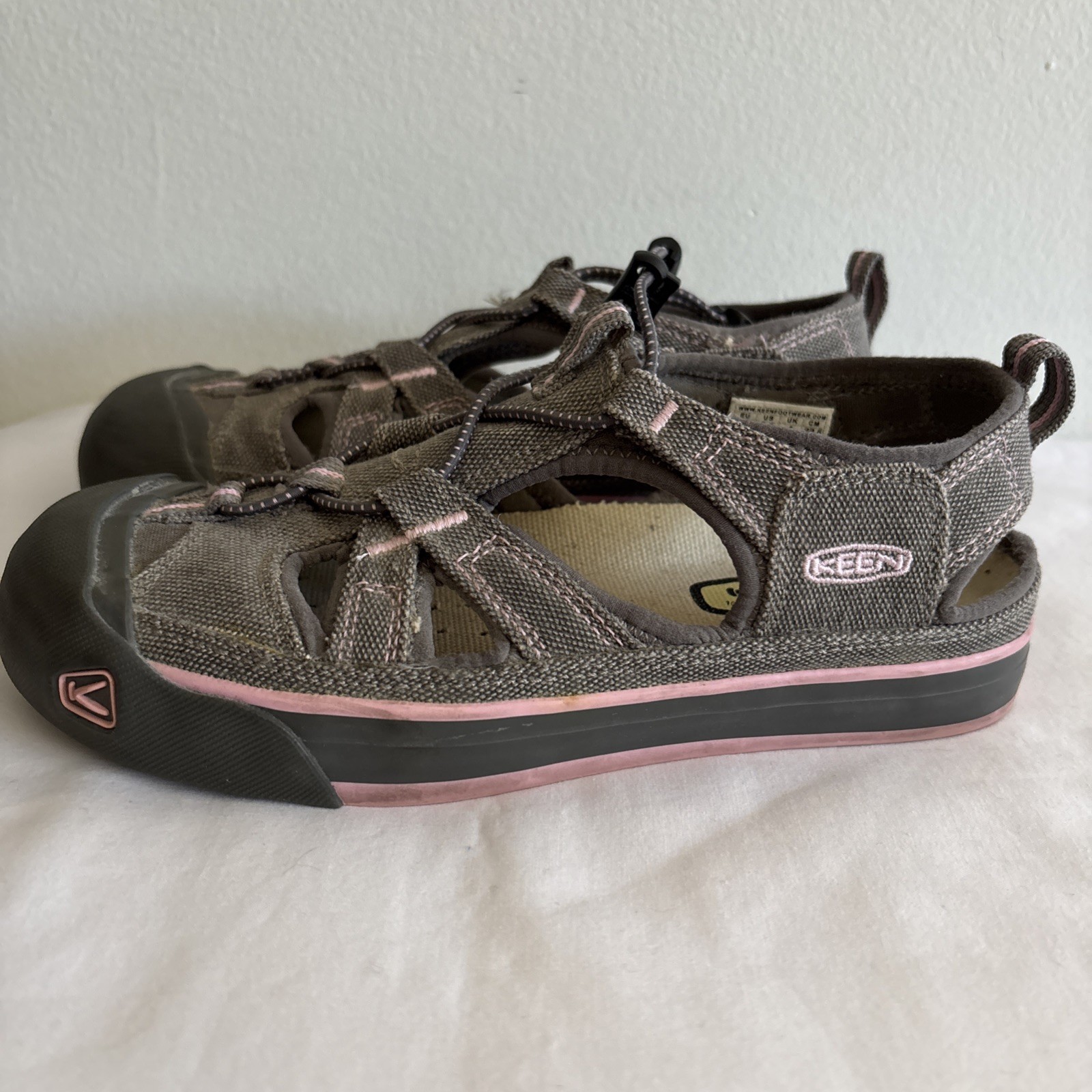 KEEN Coronado Vulcanized Canvas Waterproof Grey Pink Hiking Sandals Women 6.5