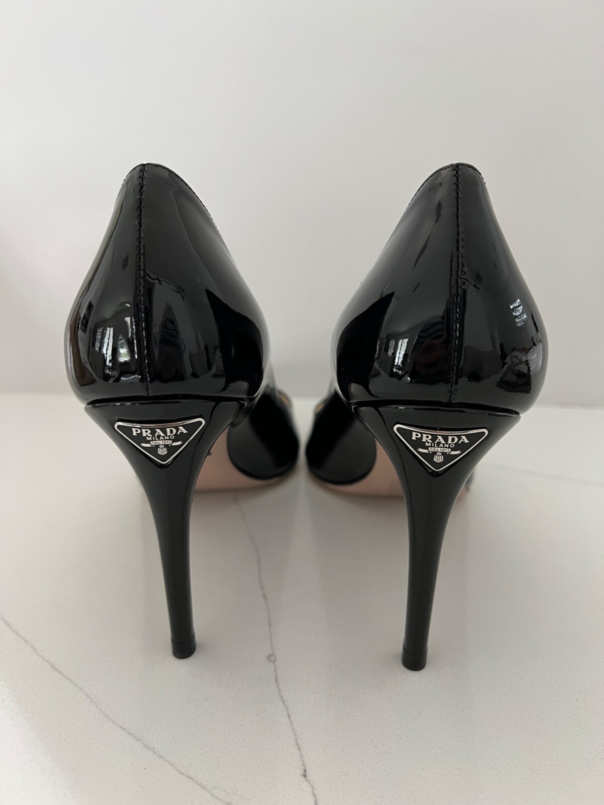 Prada Black Patent Leather Pointed Toe Classic Elegant Designer Pumps Heels Shoe