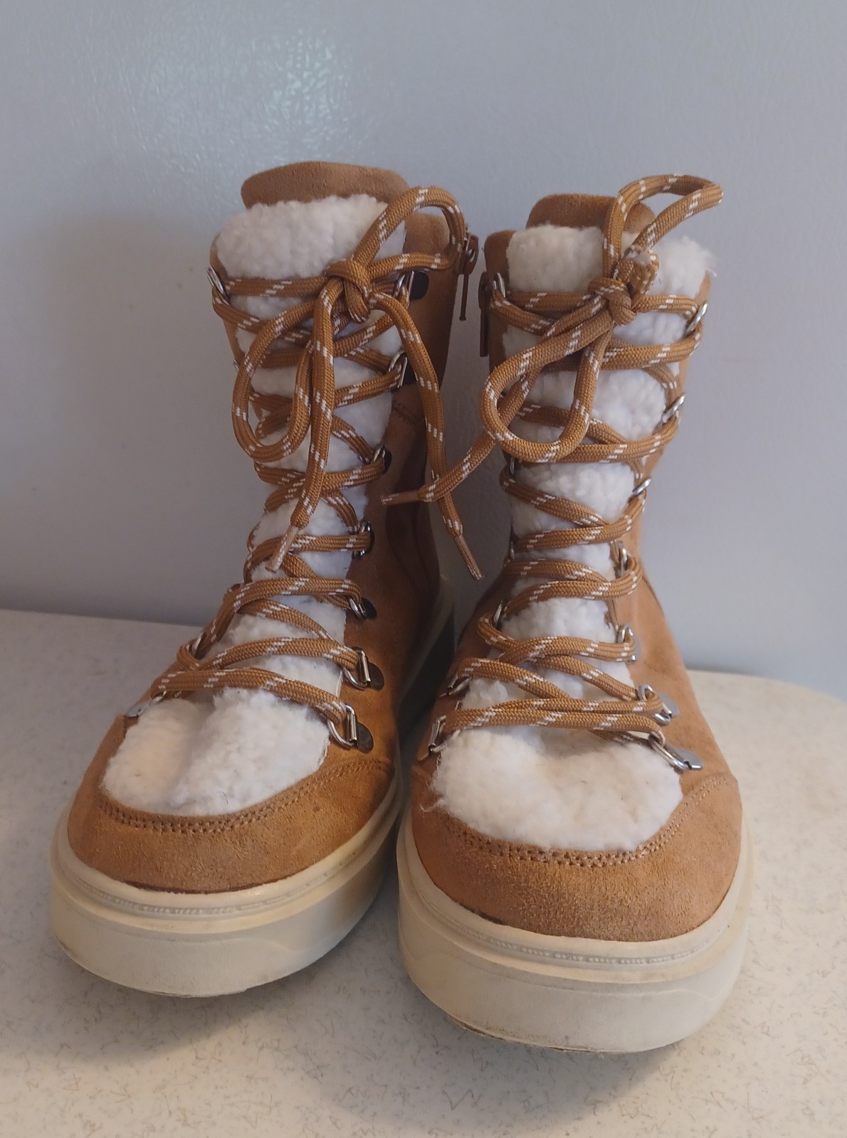 Soda Womens Ankle High Winter boots 7.5 Lt. Brown all man made material faux fur