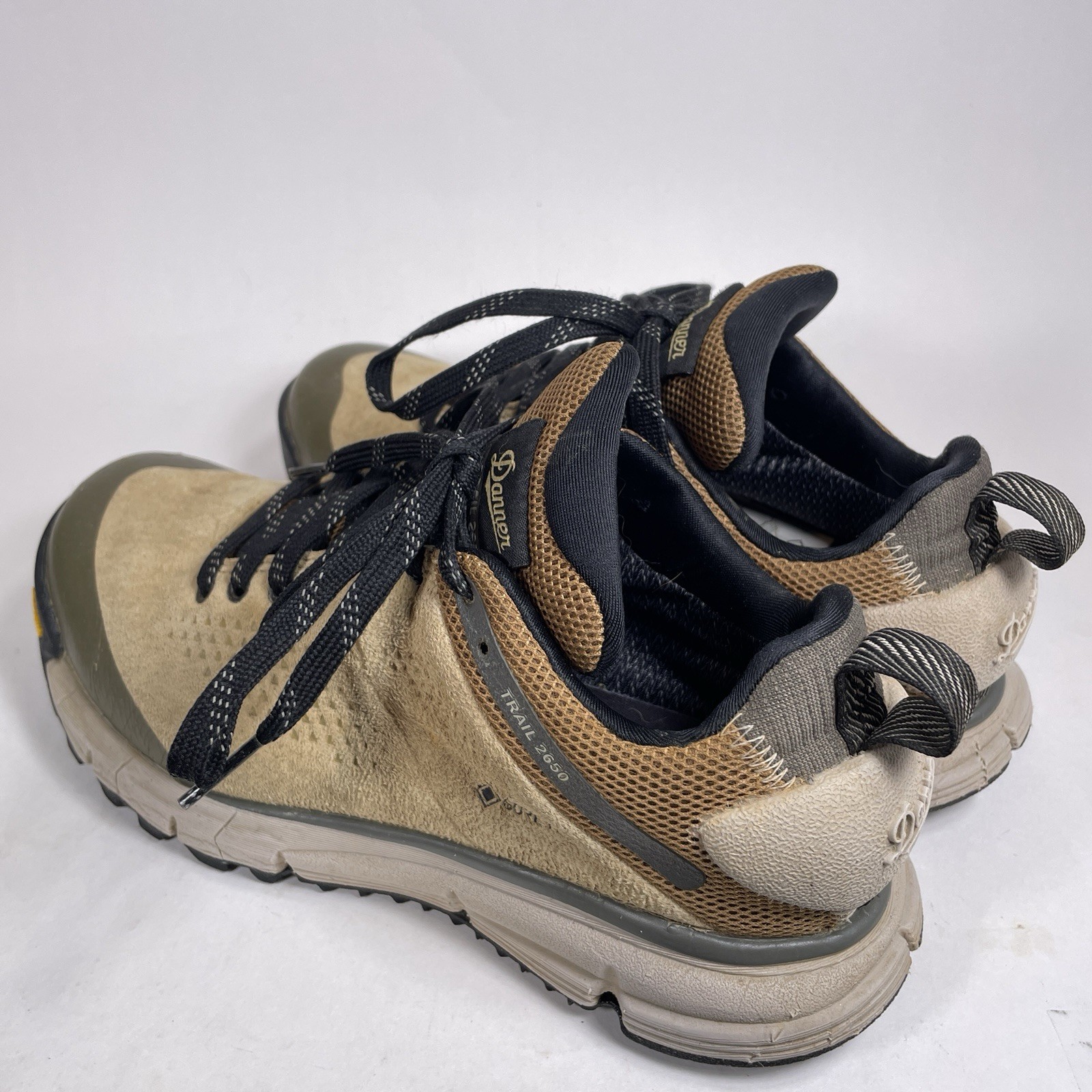 Size 7 – Danner Trail 2650 Gore-Tex Hiking Shoes Prairie Sand Gray GTX Womens