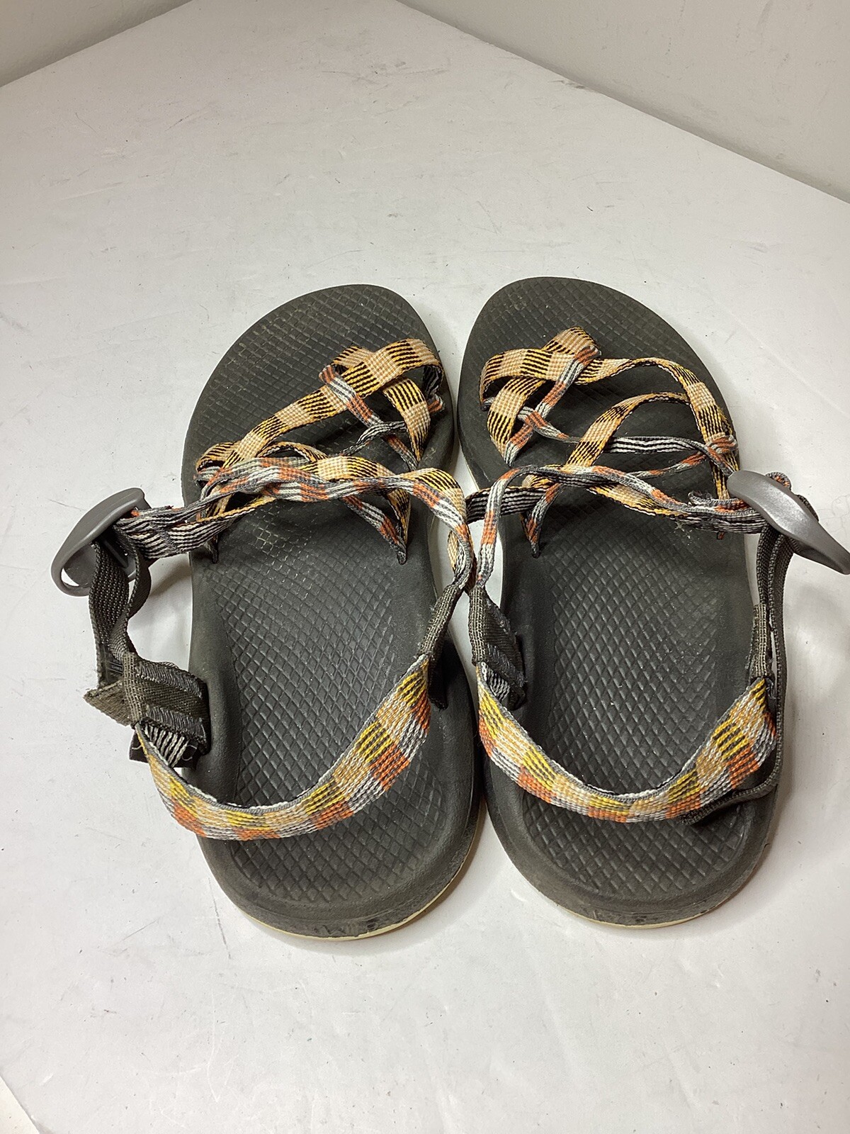 Chaco Z Cloud X2 Womens Size 9 Tan Multicolor Water Shoes Toe Loop Sandals