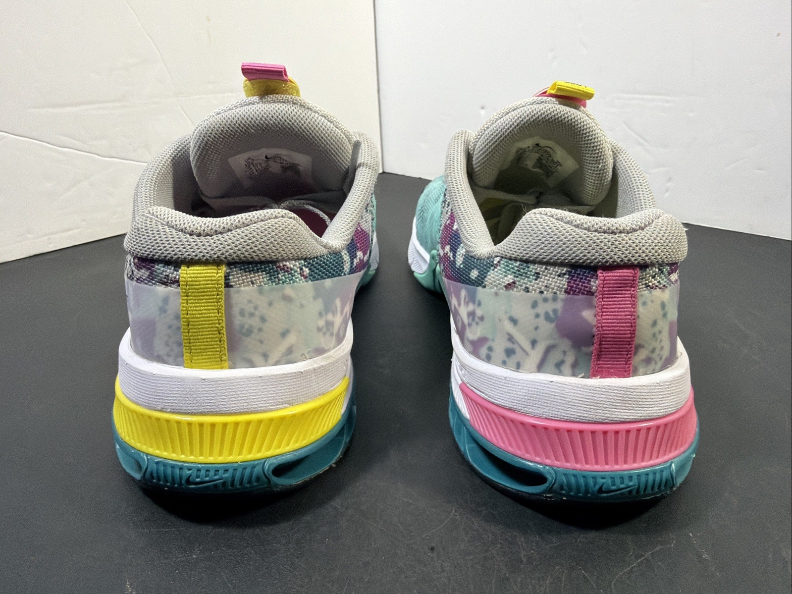 Nike Metcon 8 Turquoise with Graffiti Graphics 2022 Women’s Size 10.5 DQ0302-001