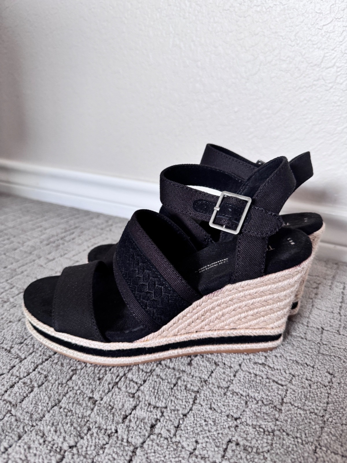 Tom’s Madelyn Espadrille Wedge Sandal size 6.5 color Black